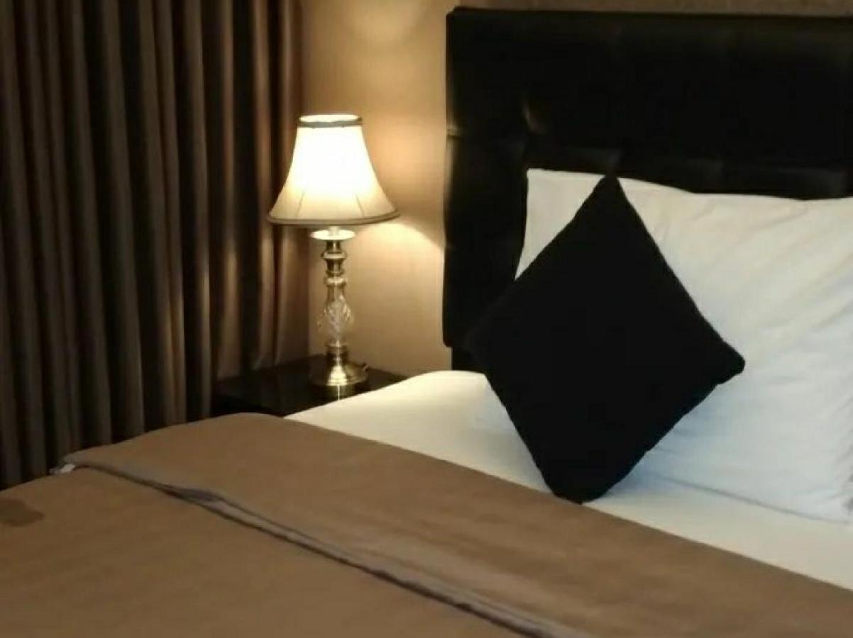 Apartement Grand Asia Afrika Bandung House Of Tofi Esterno foto